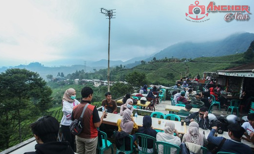 Puncak Dibongkar, Dari Taman Safari Sampai Warpat