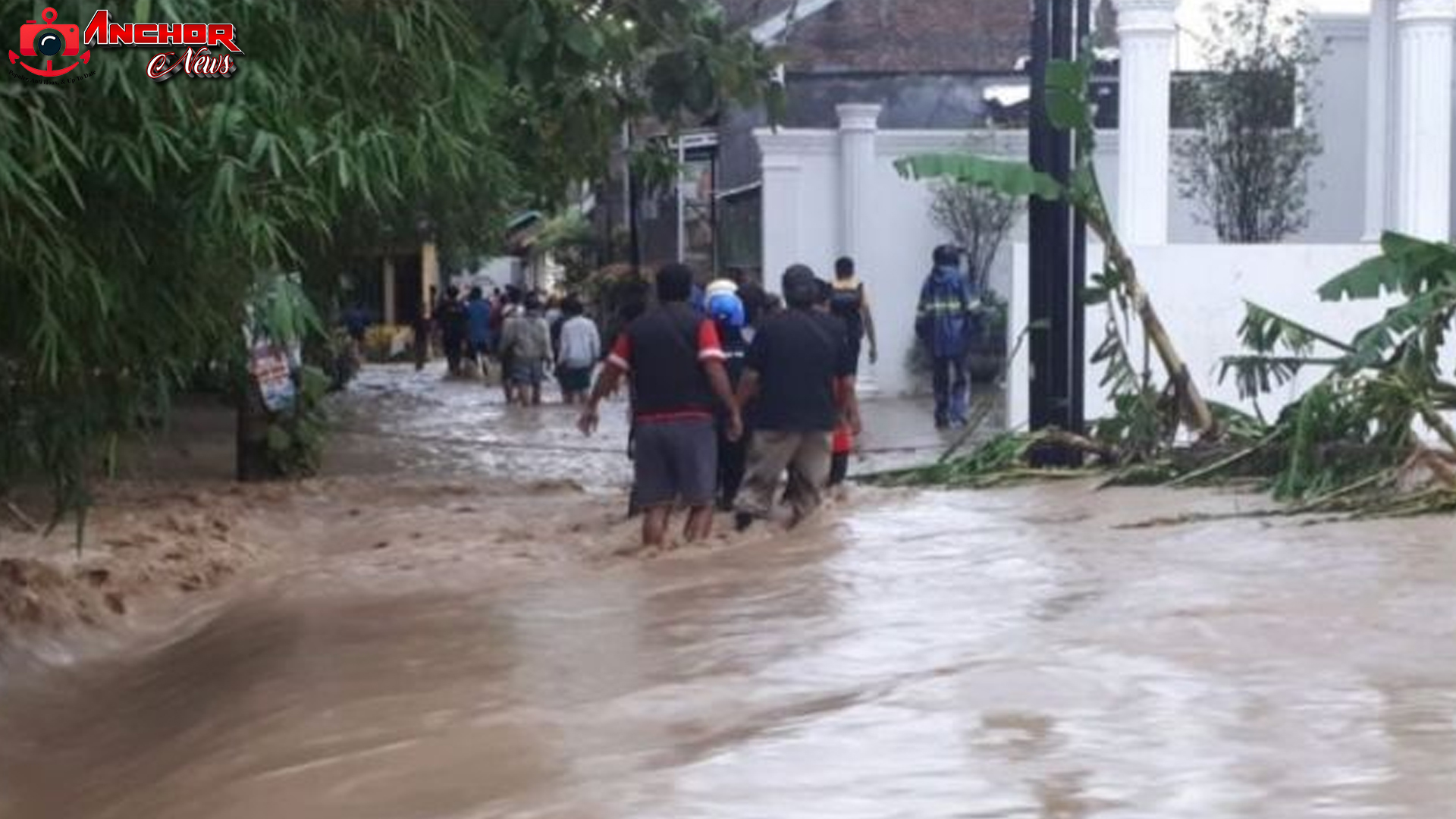 Sungai Babon Meluap, Perum Dinar Indah Semarang Terendam