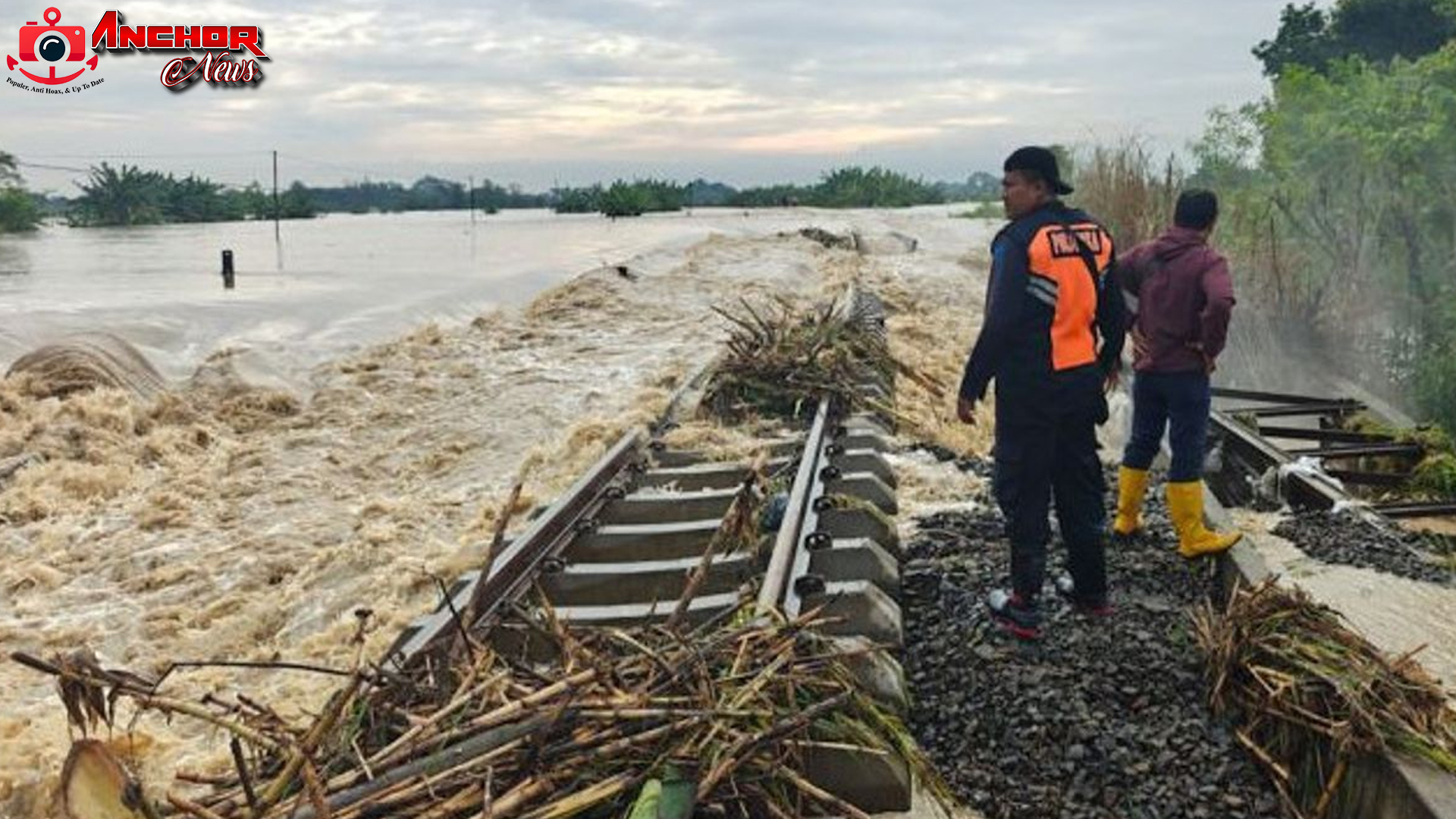 Banjir Grobogan: 1200 Penumpang Kereta Api Batalkan Perjalanan