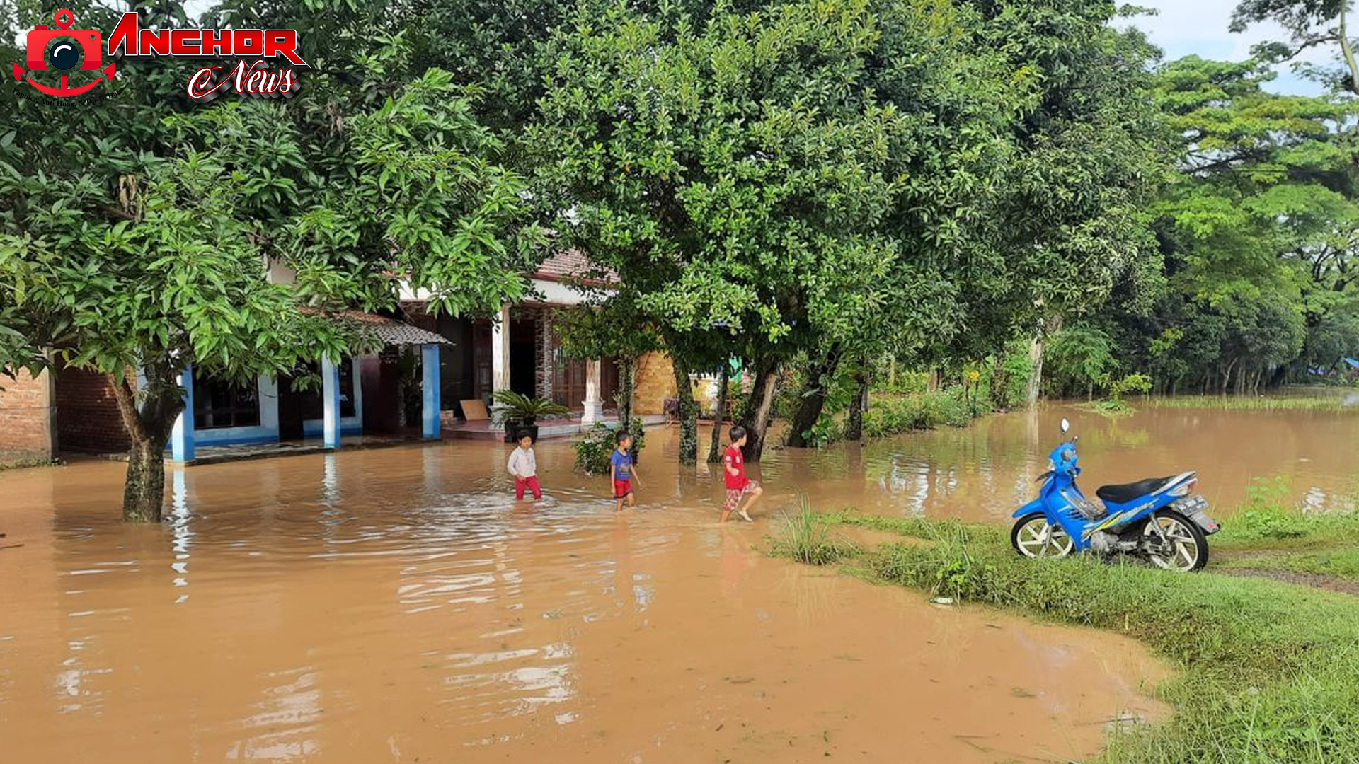 Hujan Lebat Sebabkan Banjir di Kediri, 11 Rumah Terdampak