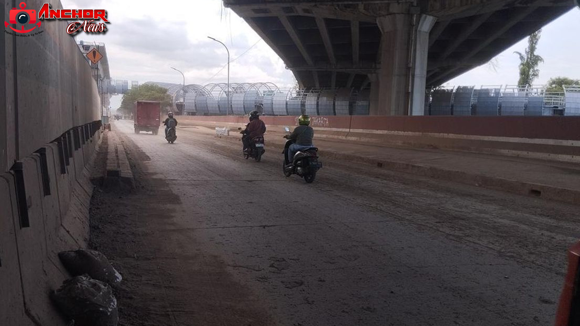 Polusi Debu Tol HBR, Pengguna Jalan RE Martadinata Terganggu