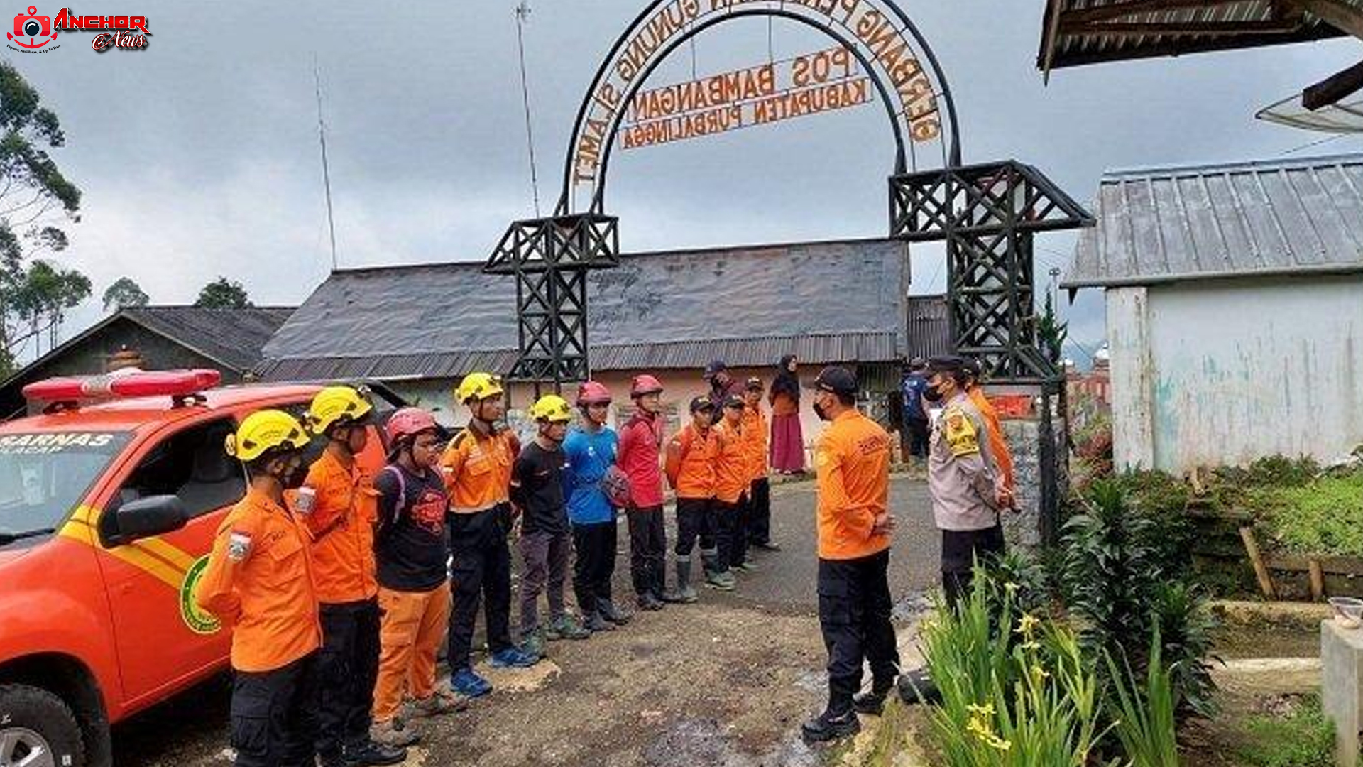 Pendaki Muda Terjatuh di Gunung Slamet, Tim SAR Terus Mencari